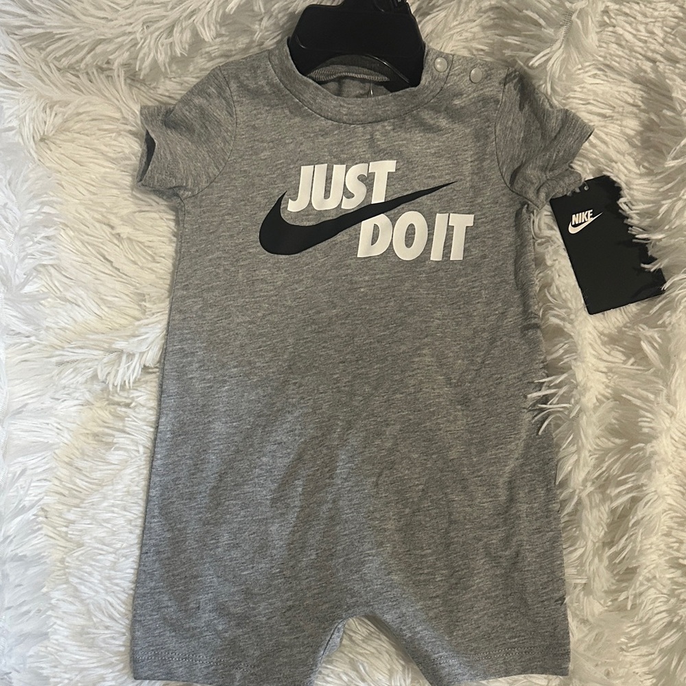 Nike Gray 'Just Do It' Baby Romper